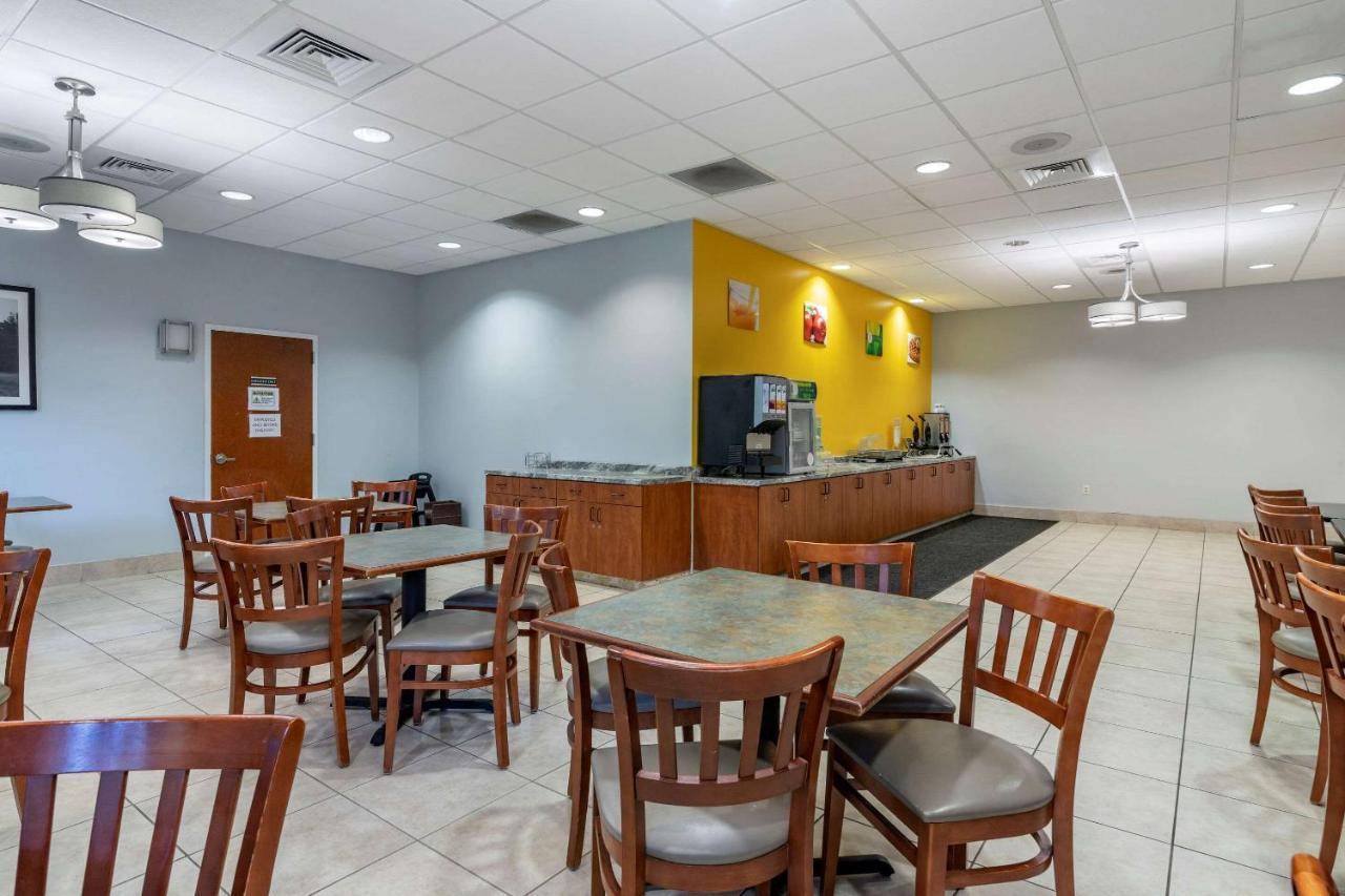 Quality Inn At Town Center Beaufort Buitenkant foto