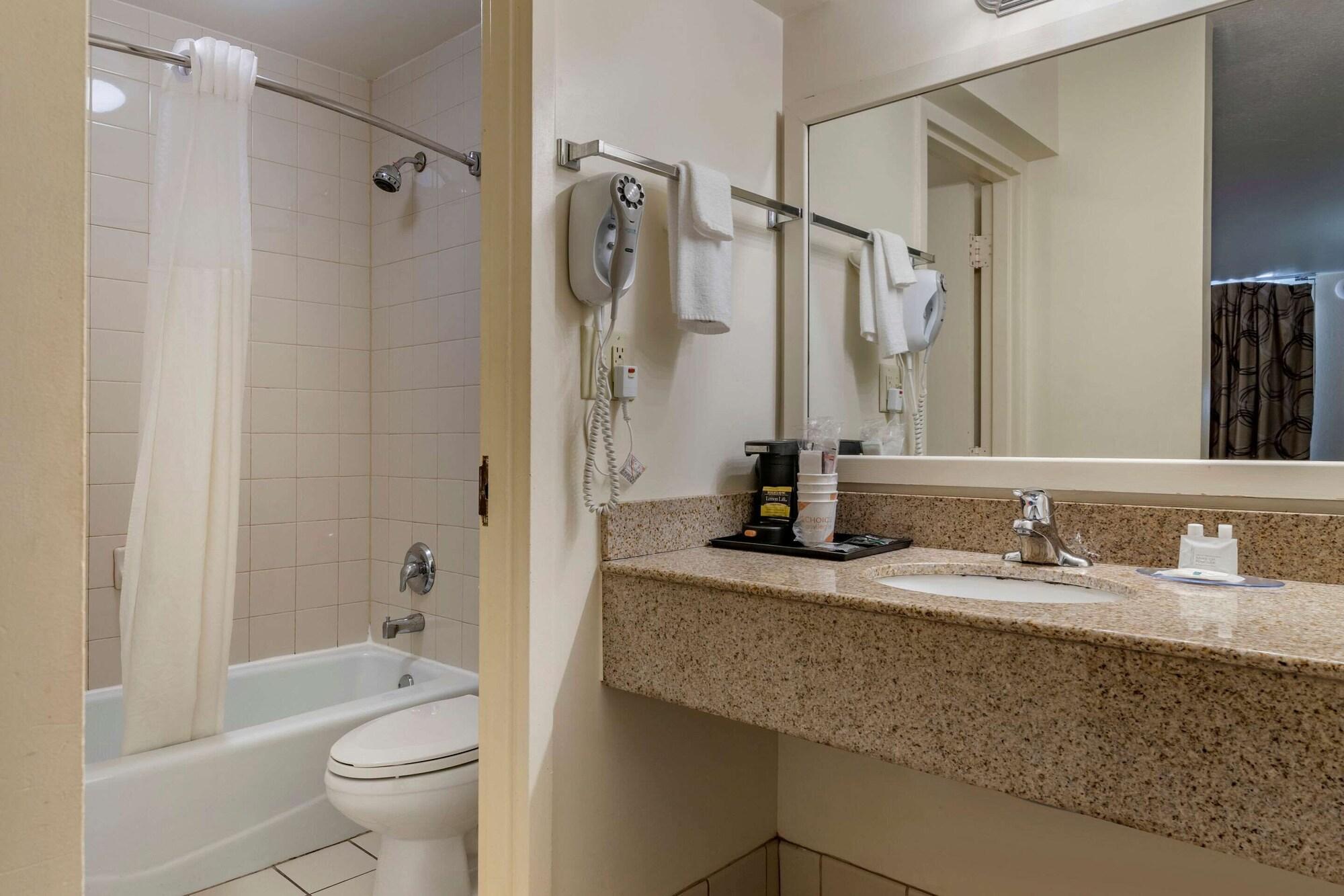 Quality Inn At Town Center Beaufort Buitenkant foto