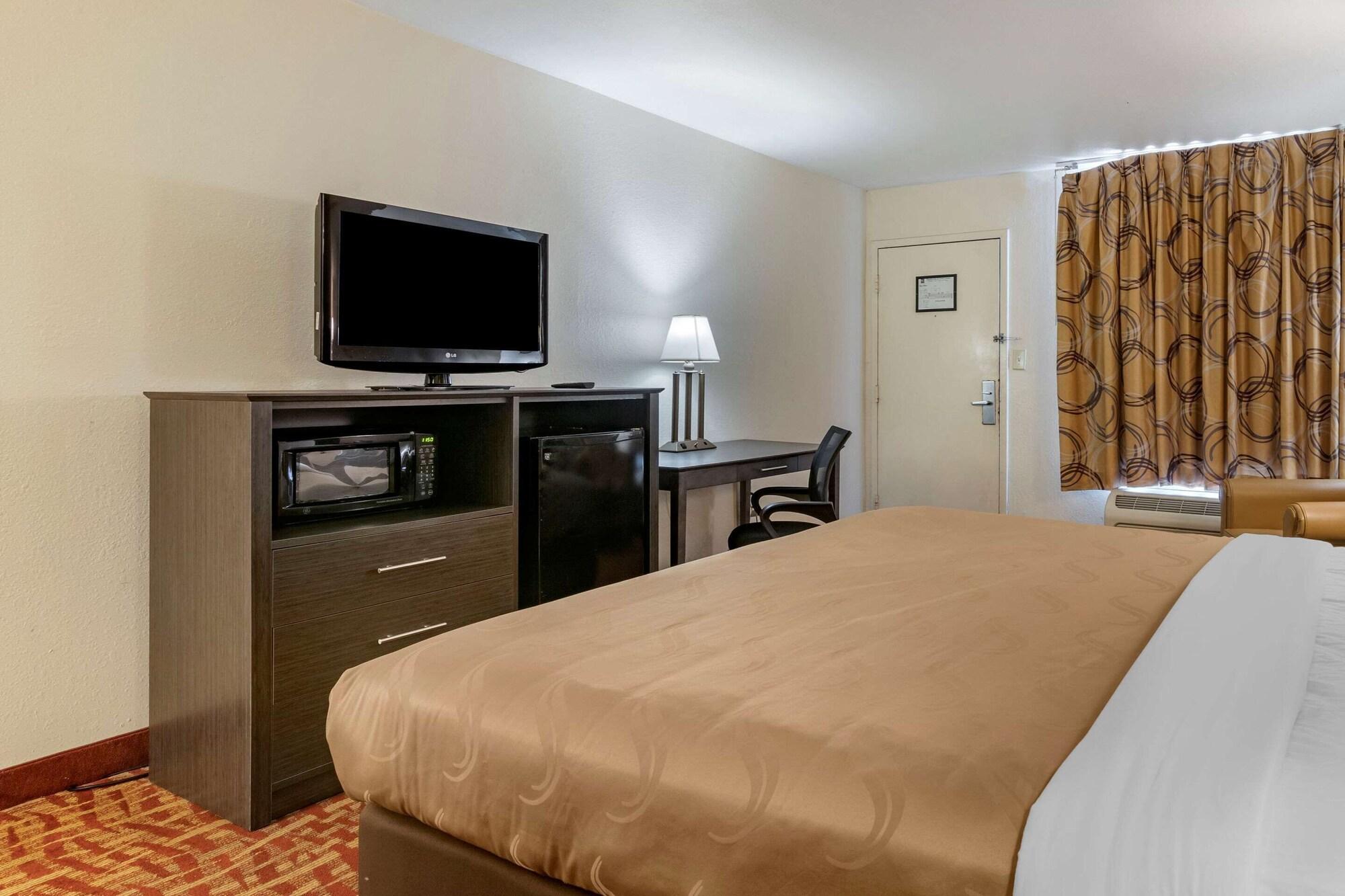 Quality Inn At Town Center Beaufort Buitenkant foto