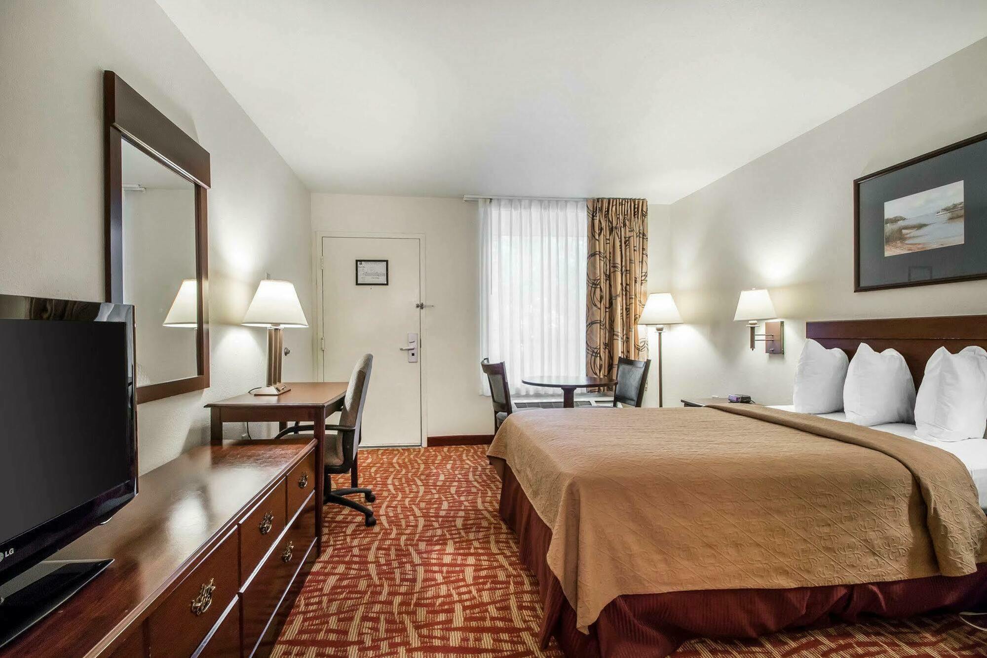 Quality Inn At Town Center Beaufort Buitenkant foto